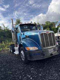Peterbilt 386 Day Cab Truck - Paccar