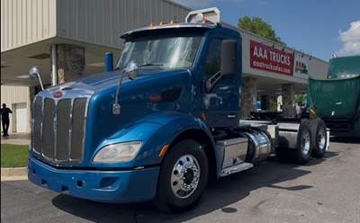 Peterbilt 579 Day Cab Truck
