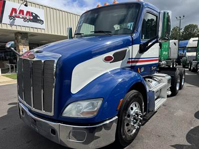 Peterbilt 579 Day Cab Truck - Paccar, 10 Speed Manual
