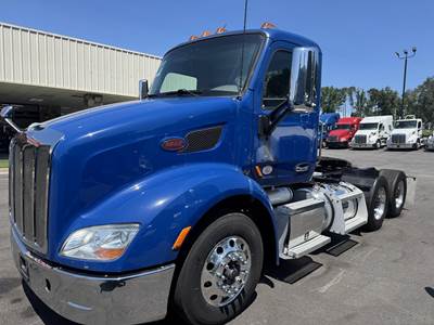 Peterbilt 579 Day Cab Truck - Paccar, 10 Speed Manual