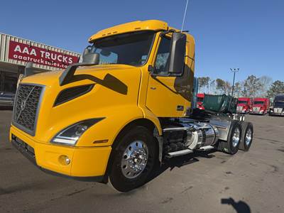 Volvo VNR62T300 Day Cab Truck - 425HP, 12 Speed I Shift Amt