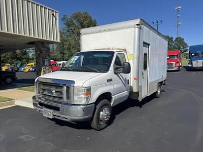 Ford E-450 Box Truck - Automatic