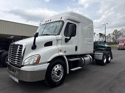 Freightliner Cascadia 113 Evolution Sleeper Semi Truck - 72" Mid Roof Sleeper, Detroit 470HP, 10 Speed Manual