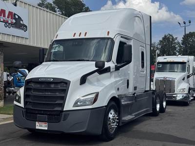 Freightliner Cascadia 116 Sleeper Semi Truck - 72" Raised Roof Sleeper, Detroit 450HP, 12 Speed Dt12 Amt