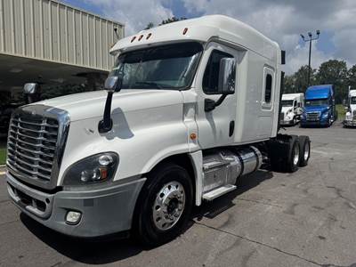 Freightliner Cascadia 125 Sleeper Semi Truck - Raised Roof Sleeper, Detroit, 10 Speed Manual