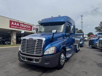 Freightliner Cascadia 125 Sleeper Semi Truck - Raised Roof Sleeper, Detroit, 10 Speed Manual