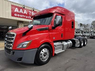 Freightliner Cascadia 125 Sleeper Semi Truck - Mid Roof Sleeper, Detroit 475HP, 10 Speed Manual