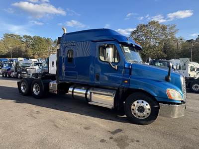 Freightliner Cascadia 125 Sleeper Semi Truck - 72" Raised Roof Sleeper, Detroit 455HP, 10 Speed Manual