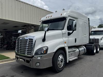 Freightliner Cascadia 125 Sleeper Semi Truck - 72" Raised Roof Sleeper, Detroit, 10 Speed Manual