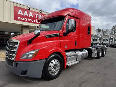 Freightliner Cascadia 126 Sleeper Semi Truck