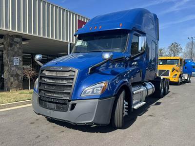 Freightliner Cascadia 126 Sleeper Semi Truck - Detroit, 12 Speed Dt12 Amt