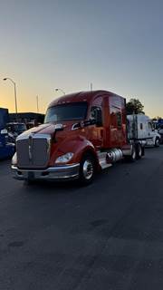Kenworth T680 Sleeper Semi Truck