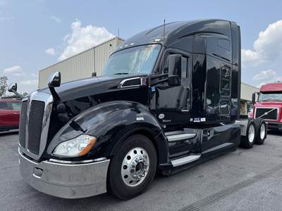 Kenworth T680 Sleeper Semi Truck - Raised Roof Sleeper, Cummins 500HP, 12 Speed Automatic