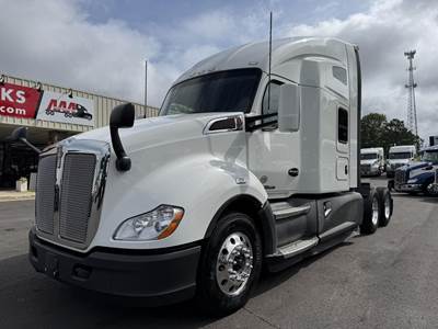 Kenworth T680 Sleeper Semi Truck - Raised Roof Sleeper, Cummins 450HP, 12 Speed Automatic