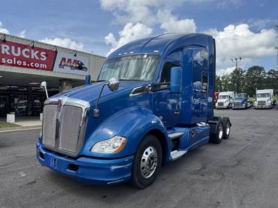 Kenworth T680 Sleeper Semi Truck - Cummins, 10 Speed Ultrashift Automatic