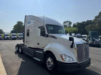 Kenworth T680 Sleeper Semi Truck - Raised Roof Sleeper, Cummins 450HP, 12 Speed Automatic