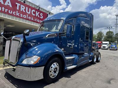 Kenworth T680 Sleeper Semi Truck - Cummins, 10 Speed Ultrashift Automatic