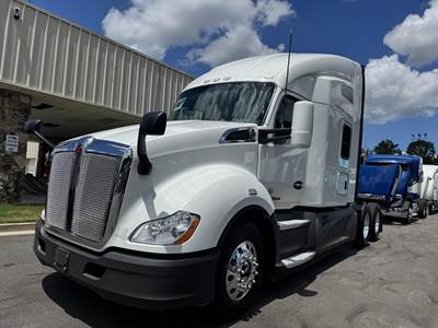 Kenworth T680 Sleeper Semi Truck - Raised Roof Sleeper, Cummins 450HP, 12 Speed Automatic