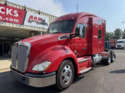 Kenworth T680 Sleeper Semi Truck - Paccar 455HP, 12 Speed Endurant Amt