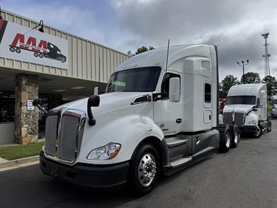 Kenworth T680 Sleeper Semi Truck - Raised Roof Sleeper, Cummins 450HP, 12 Speed Endurant Amt
