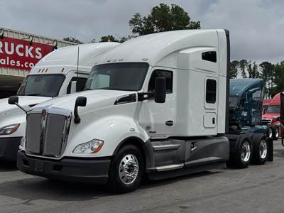 Kenworth T680 Sleeper Semi Truck - Raised Roof Sleeper, Cummins 450HP, 12 Speed Endurant Automatic