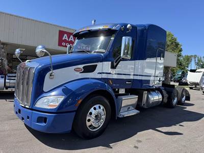 Peterbilt 579 Sleeper Semi Truck - Paccar 450HP, Manual