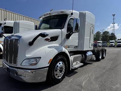 Peterbilt 579 Sleeper Semi Truck - Mid Roof Sleeper, Paccar 455HP, 10 Speed Automatic
