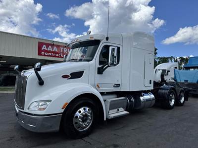 Peterbilt 579 Sleeper Semi Truck - Paccar, 10 Speed Manual