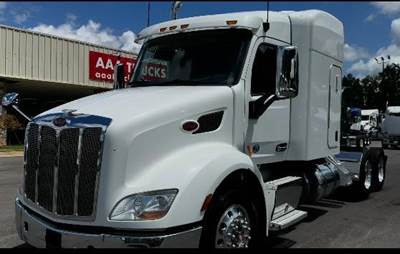 Peterbilt 579 Sleeper Semi Truck - Mid Roof Sleeper, Paccar, Automatic