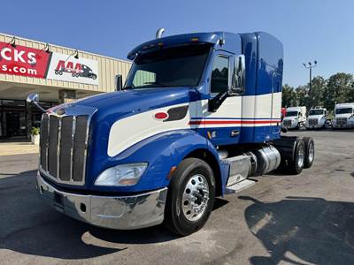 Peterbilt 579 Sleeper Semi Truck - Paccar 455HP, Automatic