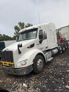 Peterbilt 579 Sleeper Semi Truck - Paccar, Automatic