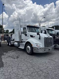 Peterbilt 579 Sleeper Semi Truck - Paccar, Automatic
