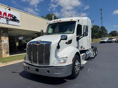 Peterbilt 579 Sleeper Semi Truck - Mid Roof Sleeper, Paccar 455HP, 10 Speed Amt