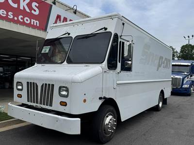 Workhorse W62 Step Van - Automatic