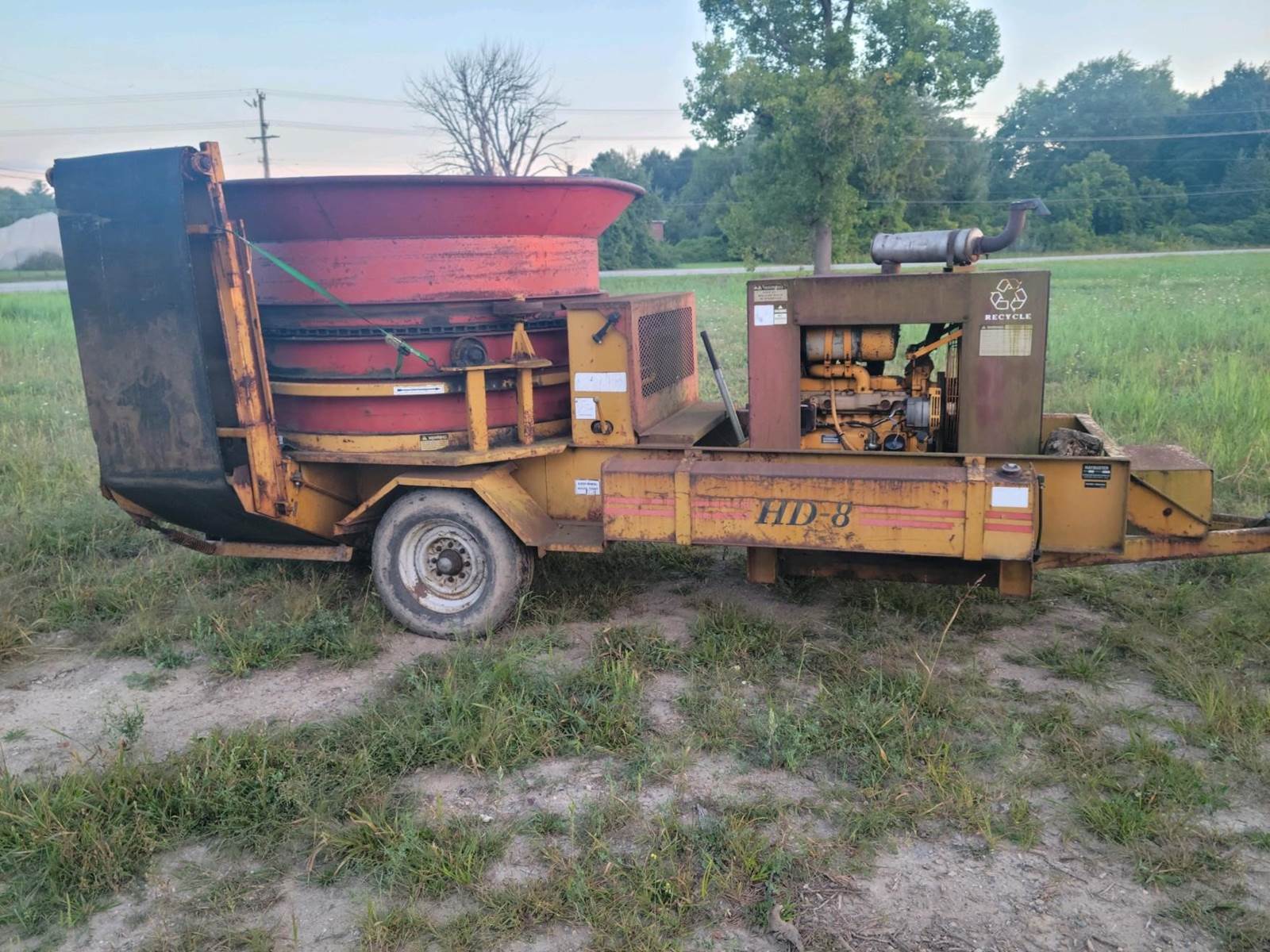 1998 DuraTech HD8 Tub Grinder For Sale, 1,128 Hours Saint Clair, MI