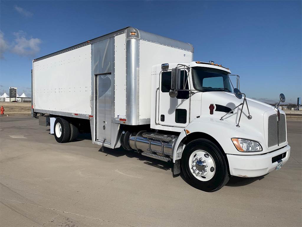 2015 Kenworth T270 Box Truck 240HP, Automatic, Roll up Door For Sale