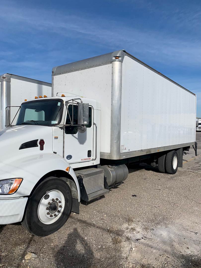 2016 Kenworth T270 Box Truck Supreme 26' VAN BODY Dry Box Van For