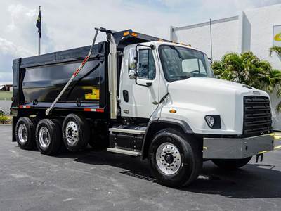 Freightliner 114SD PLUS Dump Truck
