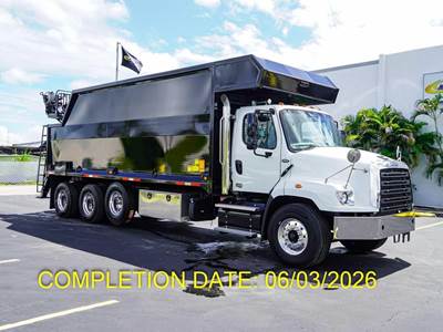 Freightliner 114SD Grapple Truck