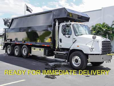 Freightliner 114SD Grapple Truck