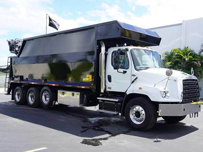 Freightliner 114SD Grapple Truck