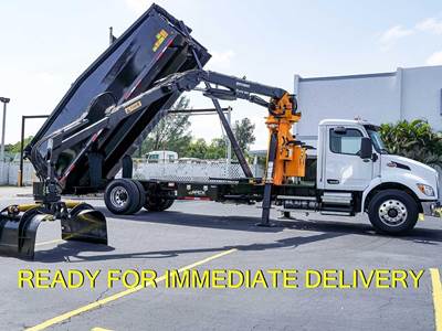 Peterbilt 537 Grapple Truck