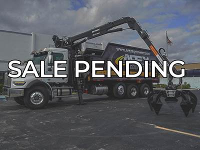 Peterbilt 537 Grapple Truck