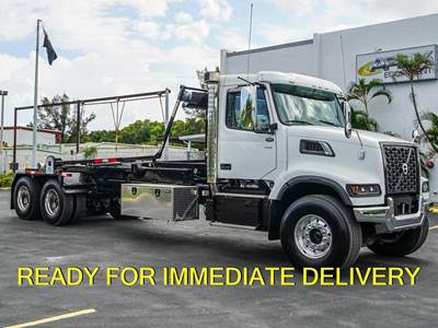 Volvo VHD64F400 Grapple Truck