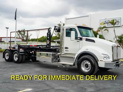 Kenworth T880 Hooklift Truck