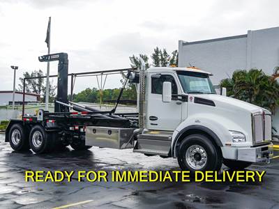 Kenworth T880 Hooklift Truck