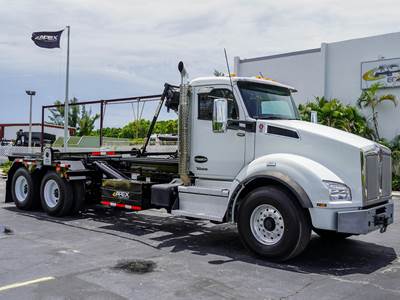 Kenworth T880 Roll Off Truck