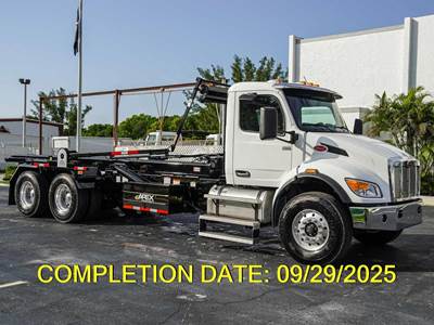 Peterbilt 548 Roll Off Truck