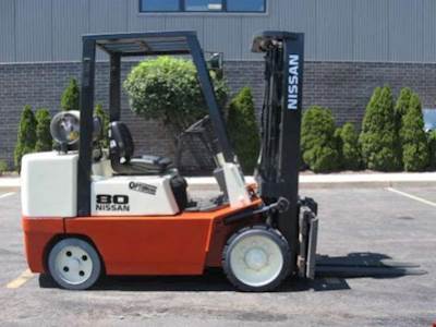 1998 Nissan CUGJ02F35PV Cushion Tire Forklift - 8000lb Capacity, 16ft