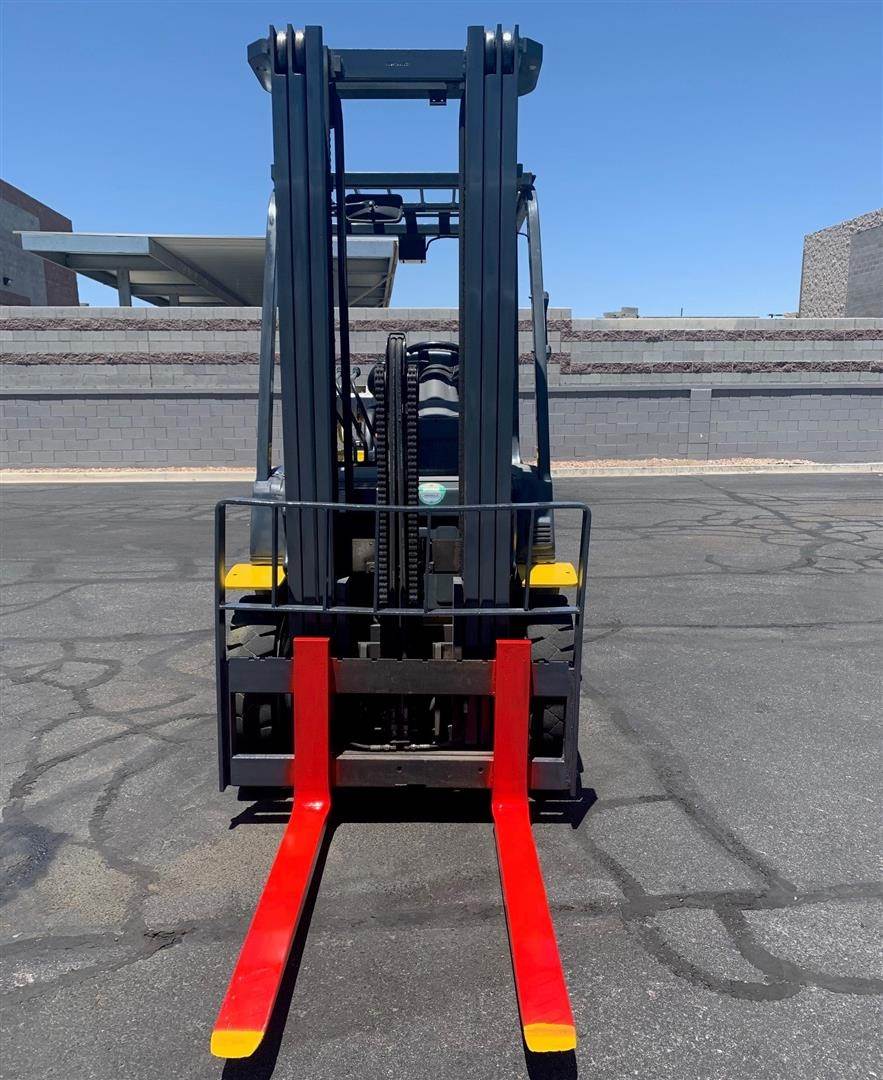 2010 Hamech G25T16 Pneumatic Tire Forklift 5000lb Capacity, 17ft